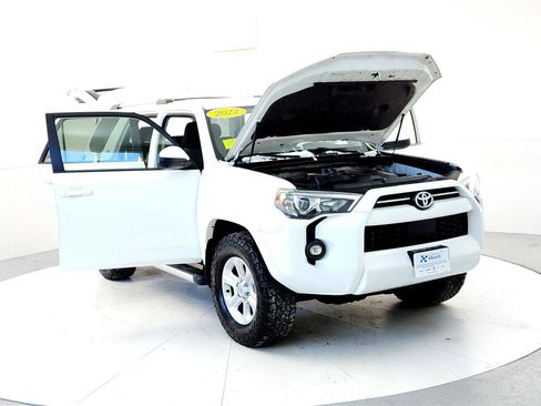 Certified 2022 Toyota 4Runner SR5 image 9