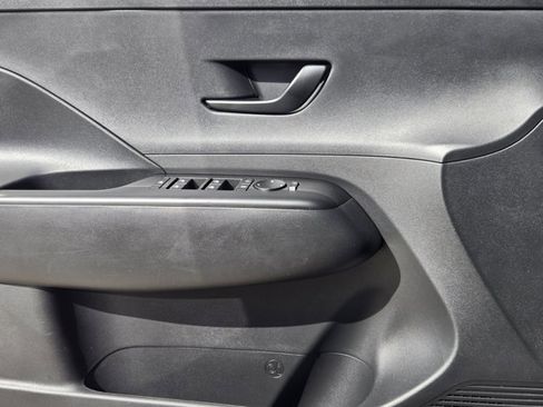 Certified 2025 Hyundai Kona SEL image 23