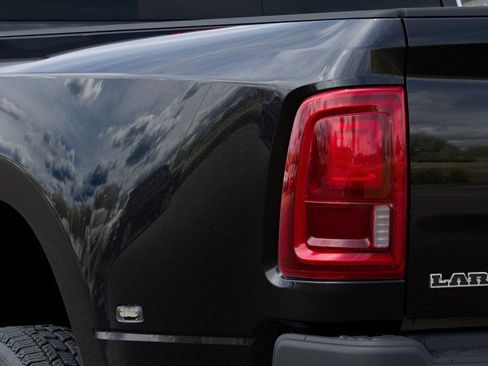 New 2026 RAM 3500 Laramie AWD/4WD image 9