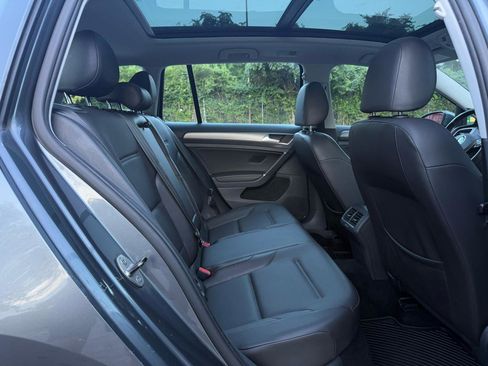Used 2015 Volkswagen Golf S FWD image 21