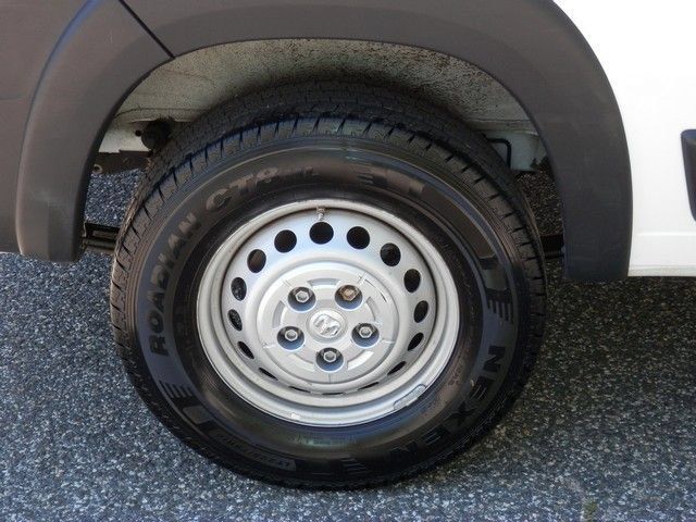 Used 2025 RAM ProMaster 2500 w/ Convenience Group FWD image 12