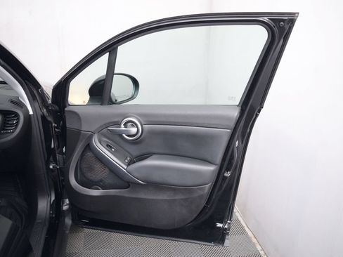 Used 2017 FIAT 500X Trekking w/ Cold Weather Package FWD image 15