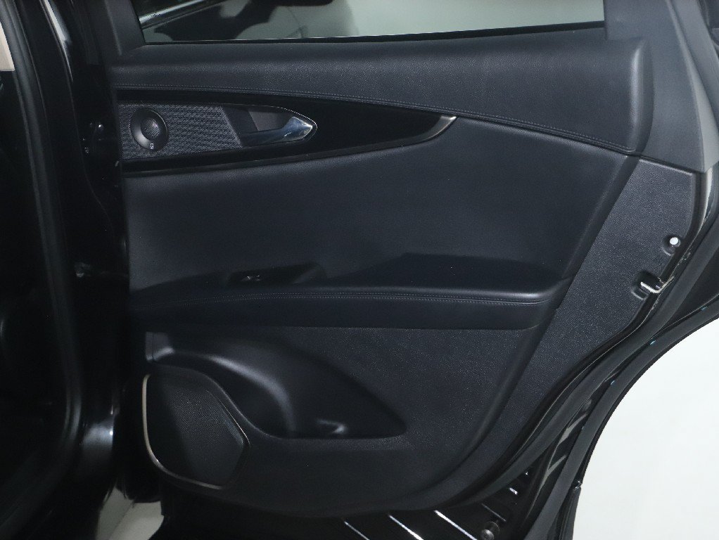 Certified 2021 Lincoln Nautilus Reserve AWD/4WD image 34