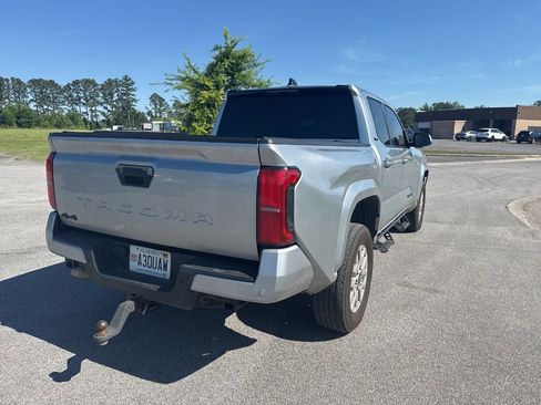 Used 2024 Toyota Tacoma SR5 w/ SR5 Upgrade Package AWD/4WD image 10