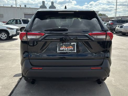 New 2025 Toyota RAV4 LE image 6