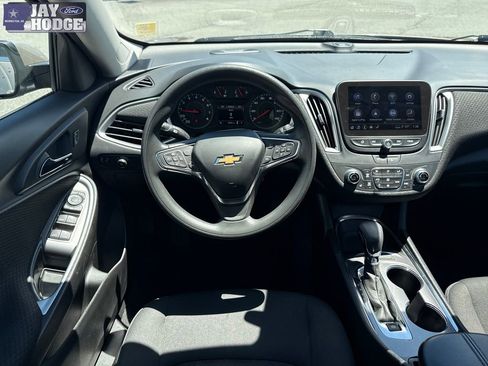 Used 2025 Chevrolet Malibu LT FWD image 25