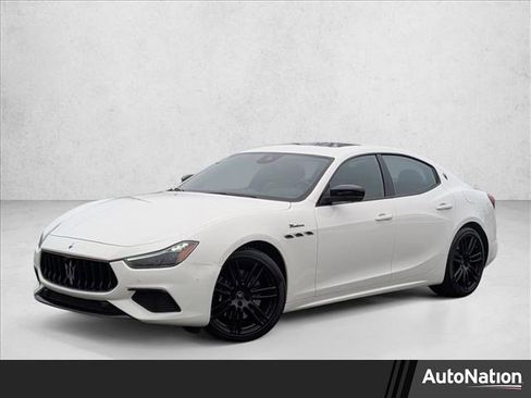 Used 2023 Maserati Ghibli Modena Q4 image 1
