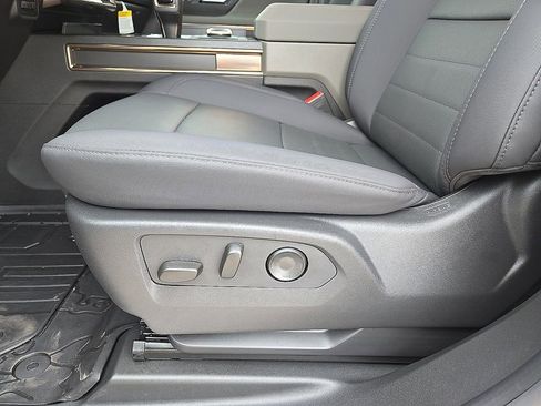 Used 2025 GMC Hummer EV 2X w/ LPO, Sport Package AWD/4WD image 25