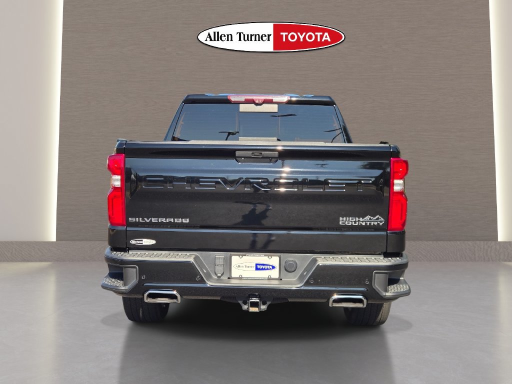 Used 2021 Chevrolet Silverado 1500 High Country w/ Technology Package AWD/4WD image 6