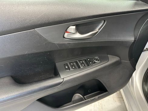 Used 2020 Kia Forte LXS image 9