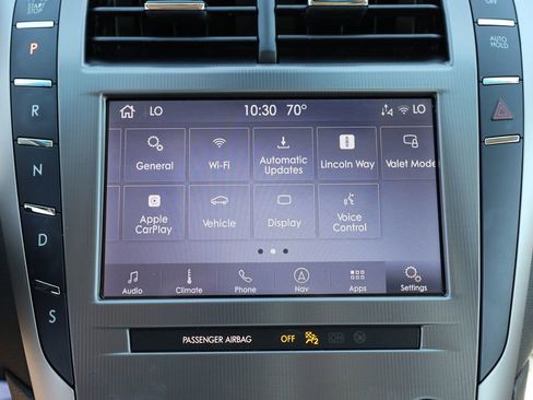 Used 2020 Lincoln MKZ w/ Convenience Package FWD image 13