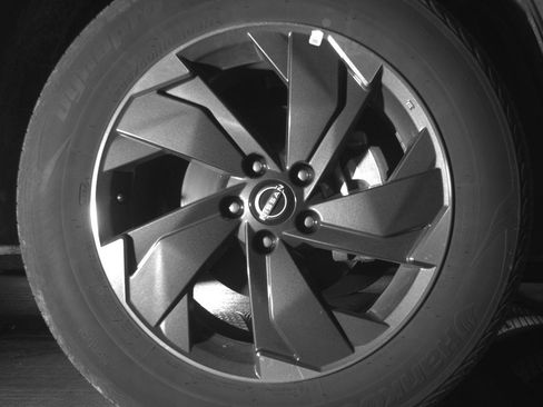 Used 2025 Nissan Rogue SV AWD/4WD image 13