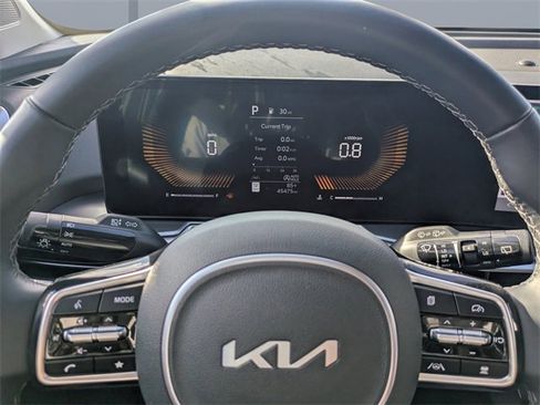 Used 2024 Kia Sorento S image 32