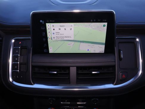 Used 2024 Chevrolet Tahoe Z71 w/ Luxury Package image 30