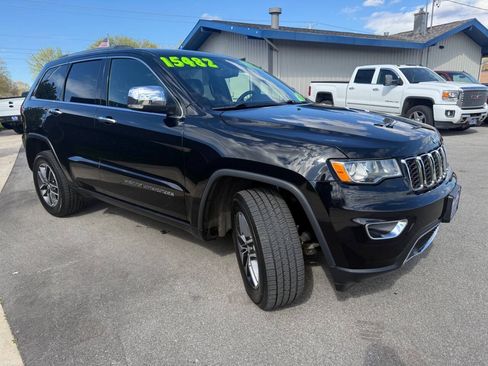 Used 2018 Jeep Grand Cherokee Limited AWD/4WD image 4
