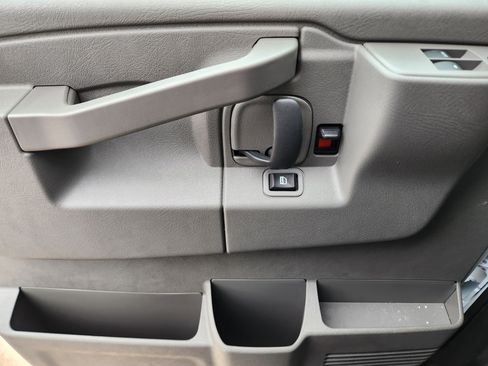 New 2025 Chevrolet Express 3500 LS w/ Chrome Appearance Package image 25
