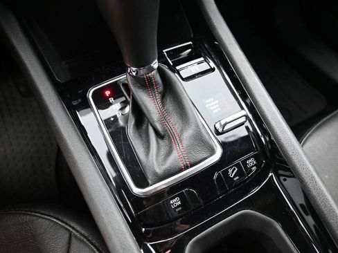 Used 2025 Jeep Compass Trailhawk w/ Trailer Tow Group AWD/4WD image 18