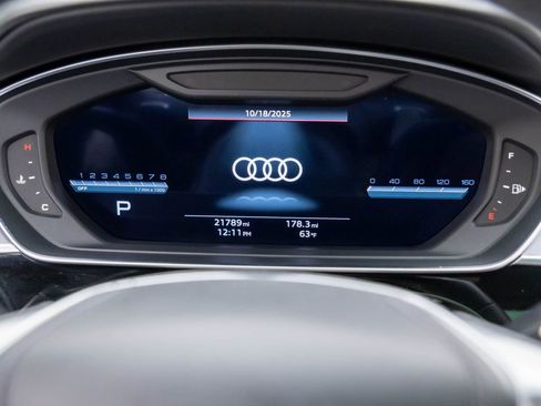 Used 2022 Audi S8 image 22