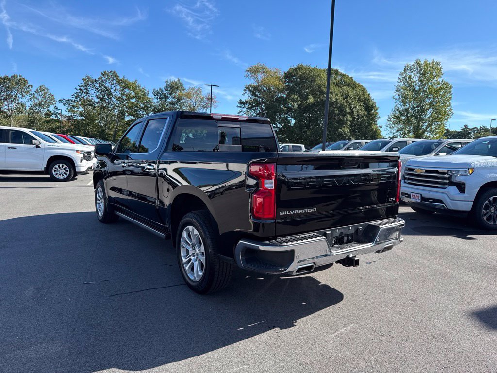 Used 2022 Chevrolet Silverado 1500 LTZ w/ LTZ Premium Package AWD/4WD image 9