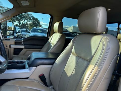 Used 2020 Ford F250 Lariat w/ Chrome Package image 10