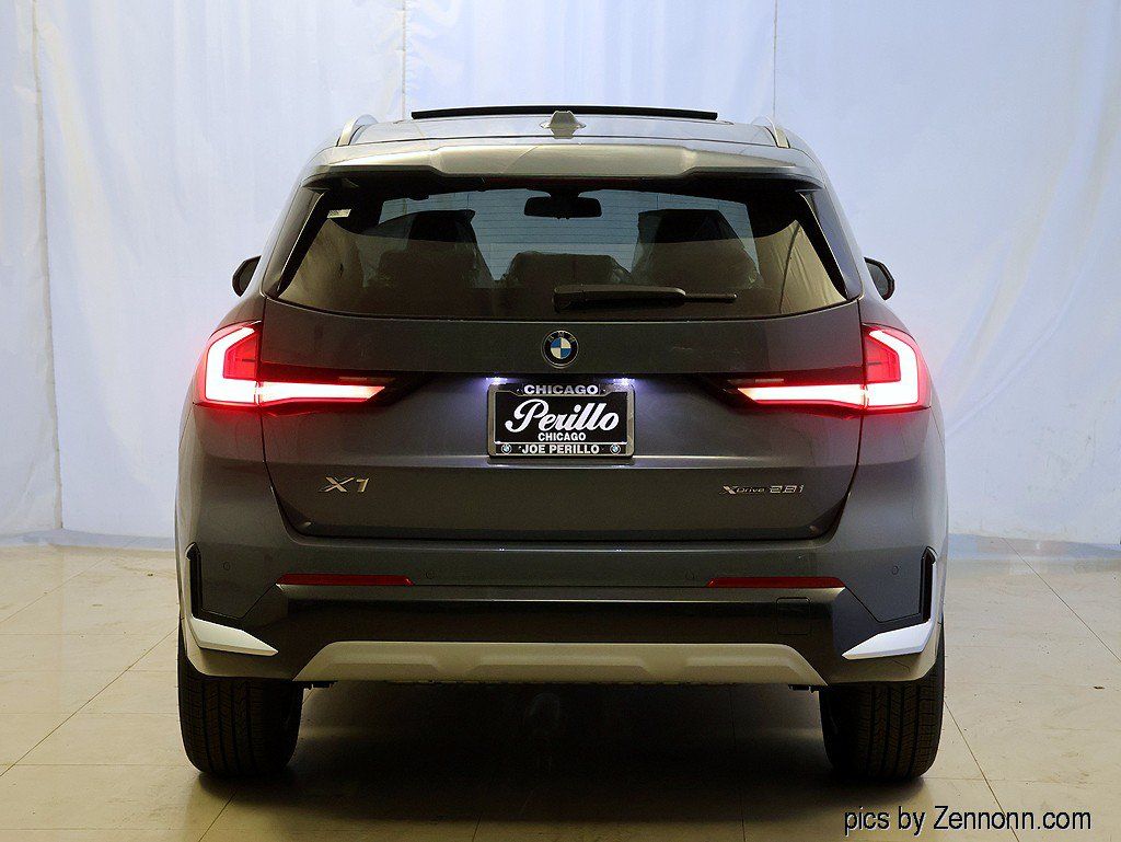 New 2027 BMW X1 xDrive28i AWD/4WD image 7