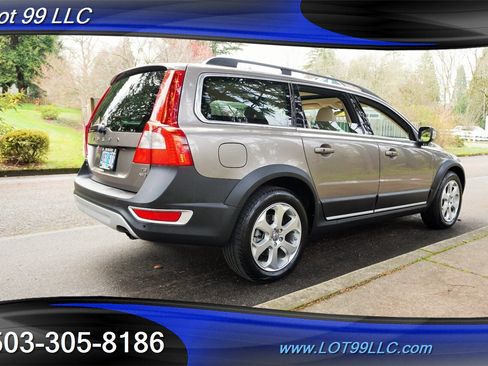 Used 2010 Volvo XC70 T6 image 9