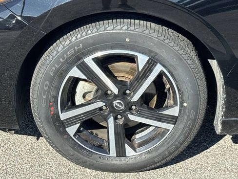 Used 2024 Nissan Sentra SV FWD image 20