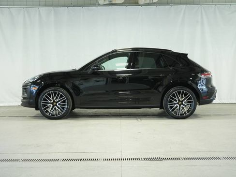 New 2025 Porsche Macan image 2