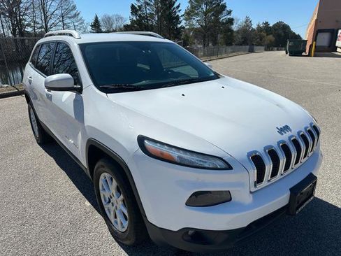 Used 2018 Jeep Cherokee Latitude Plus image 33