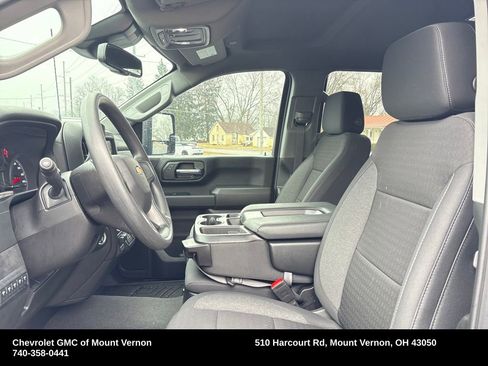 Used 2024 Chevrolet Silverado 2500 Custom w/ Custom Value Package image 11