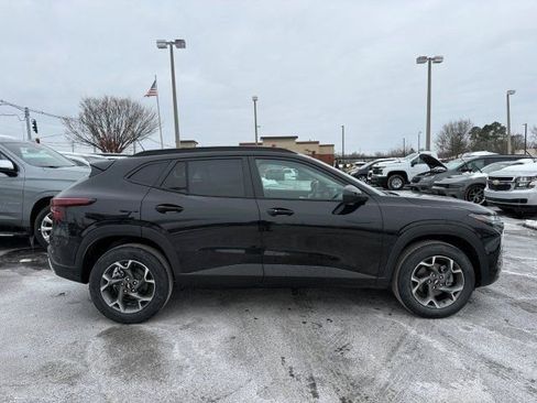 New 2026 Chevrolet Trax LT w/ LT Convenience Package image 6