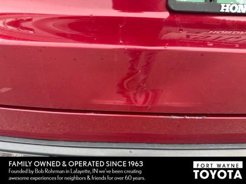Used 2022 Toyota Venza LE AWD/4WD image 9