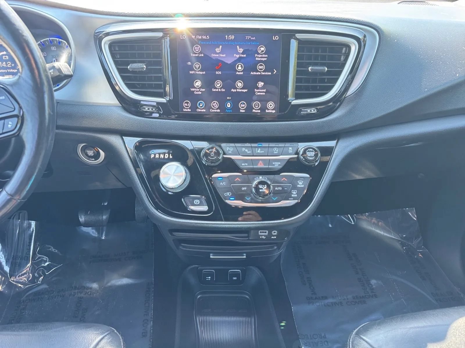 Used 2020 Chrysler Pacifica Touring-L w/ Advanced Safetytec Group FWD image 16