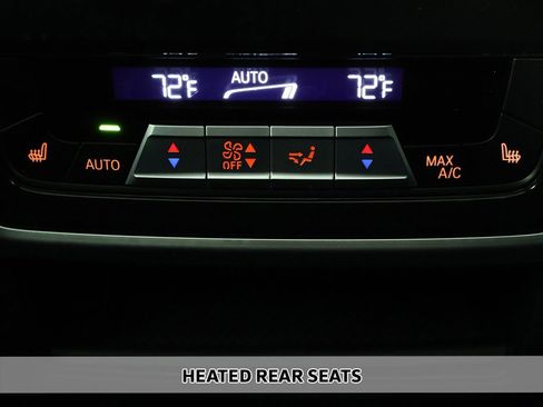 Used 2025 BMW X6 xDrive40i w/ Climate Comfort Package image 10