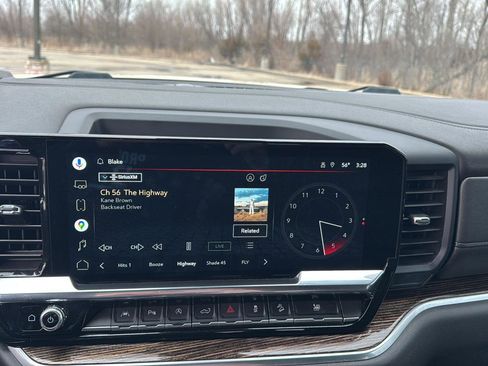 Used 2022 GMC Sierra 1500 Elevation w/ Elevation Premium Package image 19