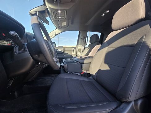 Used 2024 Chevrolet Silverado 1500 Custom image 23