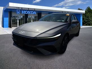 Used 2024 Hyundai Elantra SEL w/ Convenience Package video 1