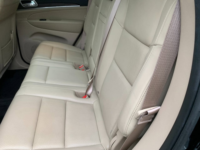 Used 2018 Jeep Grand Cherokee Limited w/ Luxury Group II AWD/4WD image 17