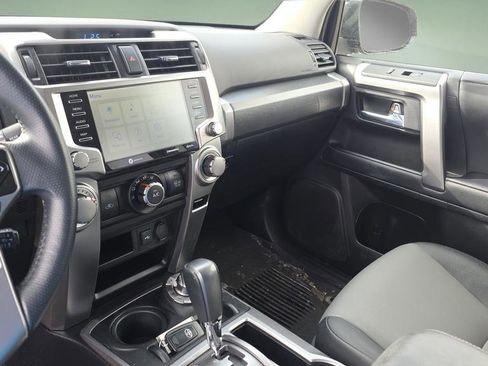 Used 2022 Toyota 4Runner SR5 Premium image 25