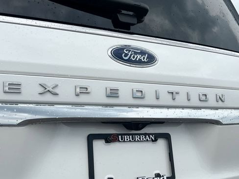 Used 2022 Ford Expedition Max Limited AWD/4WD image 12