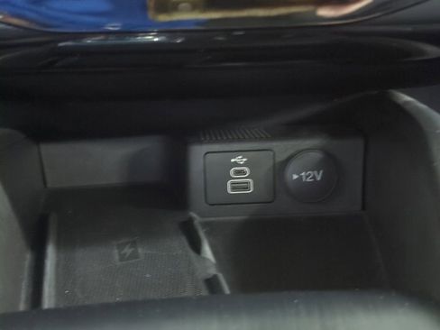 Used 2025 Ford Escape Platinum AWD/4WD image 14