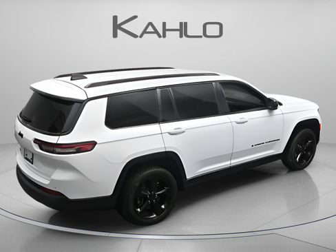 Used 2023 Jeep Grand Cherokee L Laredo AWD/4WD image 15