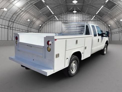 Used 2011 Ford F250 XL w/ PWR Equipment Group image 7