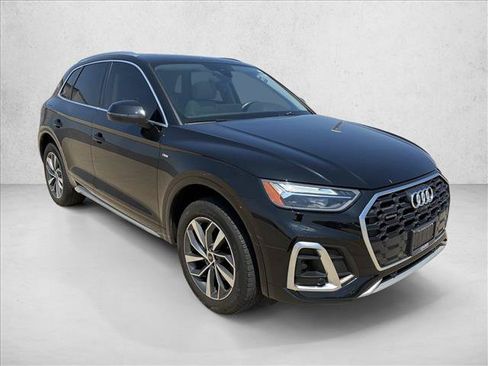 Used 2023 Audi Q5 2.0T Premium Plus w/ Premium Plus Package AWD/4WD image 3