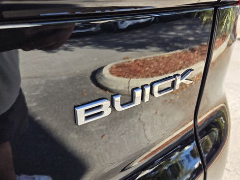 Used 2025 Buick Enclave Preferred FWD image 21