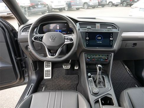 Certified 2024 Volkswagen Tiguan SE R-Line image 21