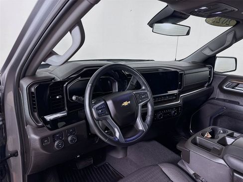 Used 2023 Chevrolet Silverado 1500 LT AWD/4WD image 23