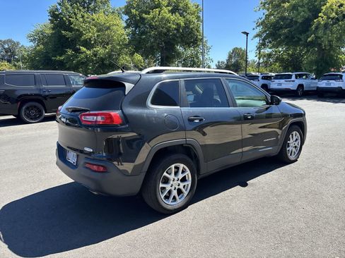 Used 2014 Jeep Cherokee Latitude FWD image 4