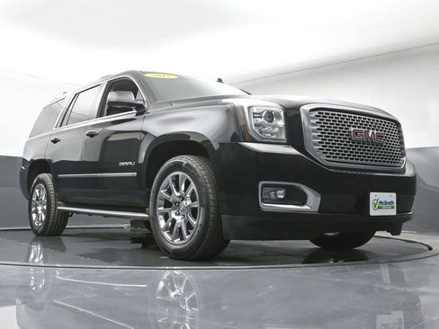 Used 2015 GMC Yukon Denali w/ Touring Package AWD/4WD image 31