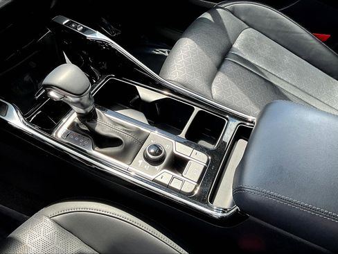 Certified 2023 Kia Sorento SX AWD/4WD image 19